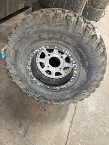 Large tire