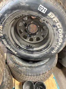 Pair of tires
