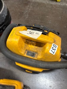 Portable wet vac