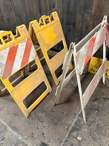 Bifold hazard signs
