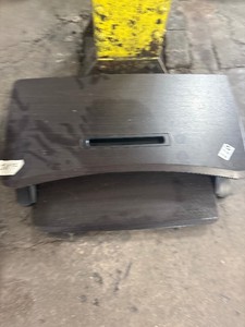 Adjustable height computer desk
