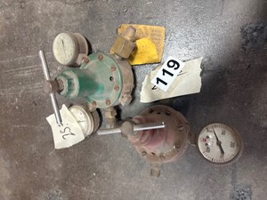 Industrial gas pressure regulator