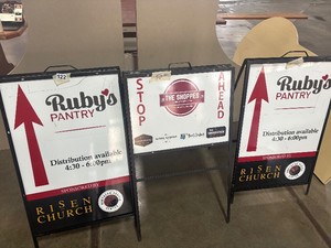 Foldable street signs