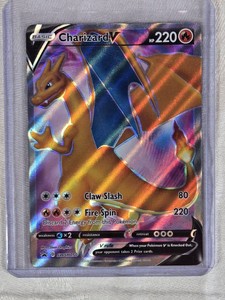 Charizard V Pokemon Holo 2020 - Trading Card