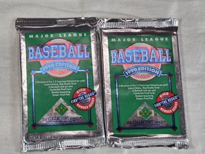 Lot of 2 Unopened Packs of Upper Deck 1990 Baseball Cards - Reggie Jackson Auto Chase