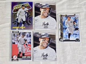 Lot of 5 Aaron Judge Baseball Cards featuring various Topps sets with special features such as Holiday and Titans of the Game