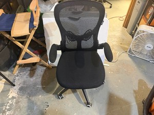 HBADA Rolling Mesh Back Chair. Adjustable Height, Reclines, Arm Rests Fold Up