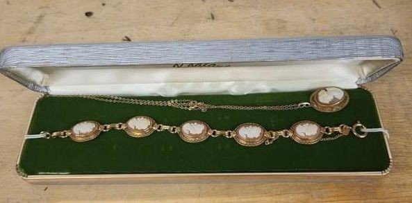 Radiant Cameo Necklace & Bracelet Set in Case