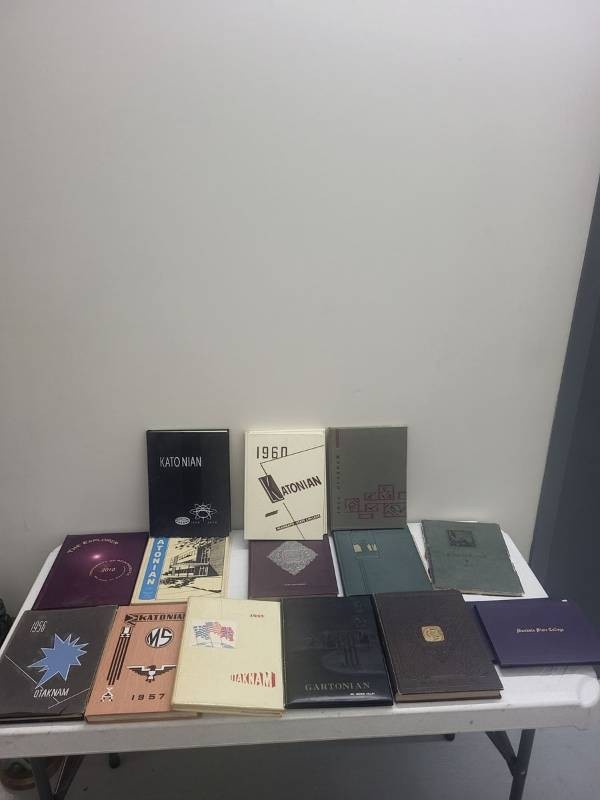 Lot of Vintage Mankato State College Katonian & Otaknam Yearbooks 1925-1960
