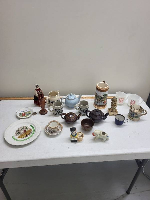 Vintage Estate Lot Ceramics Transferware Teapots Welsh Souvenir Mugs Figurines