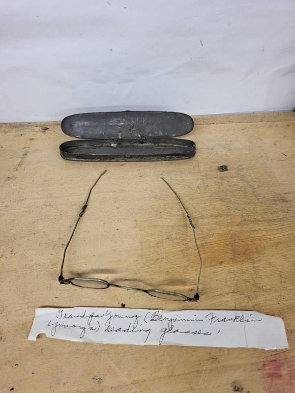 Benjamin Franklin Young Reading Glasses With Case