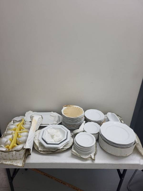 Rosenthal Germany Maria White Porcelain Dinnerware Service Lot