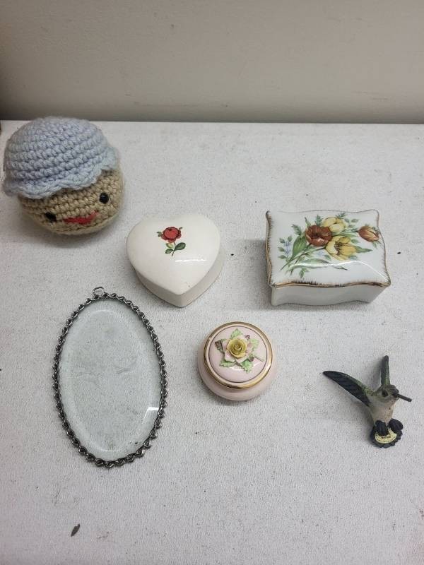 Mixed Vintage Trinket Boxes Brooch Pins Mirror Hummingbird Lot