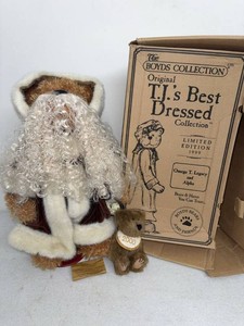 Boyds Bears T.J.s Best Dressed Omega T. Legacy and Alpha w Box