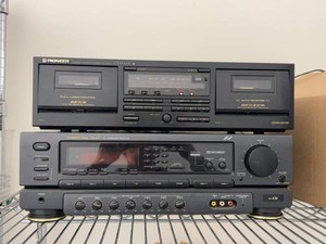 Pioneer CT-W302R Cassette Deck Fisher RS-636 Stereo Component Set