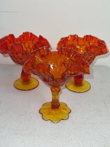 Set of 3 Vintage Amberina Ruffled Pedestal Compote Dessert Bowls