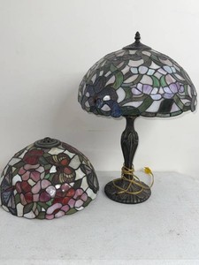 Tiffany Style Stained Glass Table Lamp With Extra Butterfly Shade
