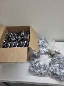 L.J. Smith IronPro Kneewall Kit PROKNE Iron Baluster Hardware Lot