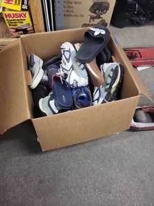 MENS FOOTWEAR Dr. Martens Coronado, Vans BMX, Brooks, Mizuno, Adidas & J.Crew Mens Shoes  Approx. Sizes 9.510