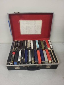 Vintage 8-Track Tape Lot w Carrying Case Rock Pop Chicago Eagles