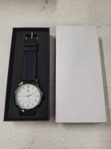 TF Quartz Wristwatch White Dial Black Silicone Strap w Box