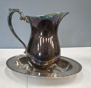 Metal Decor Vase with Plate stand