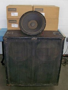 Community VBS415 Vintage Heavy-Duty Large-Format Vented Bass Subwoofer Sub Woofer Cabinet with Four (4) 102614R 15 Low-Frequency Drivers