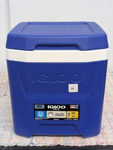 Igloo 18 Cans12qt Hard-Sided Coolers - Majestic Blue Polyethylene, Odor & Stain Resistant