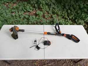 String Trimmer - WORX 20V MAX Power Share With Battery & Charger