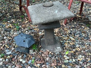 Outdoor Garden Decor - Decorative Stone & Metal Pair
