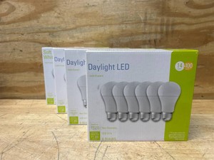 Daylight LED 6 Bulbs lot of 4