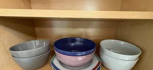 Assorted Dinnerware Bowls & Plates Mixed Lot - 8 Pieces