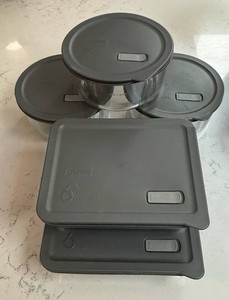 Pyrex Glass Food Storage Containers With Lids (Lot of 5)