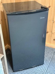 Midea MRM33S7ASL Mini Refrigerator 3.3 Cu Ft