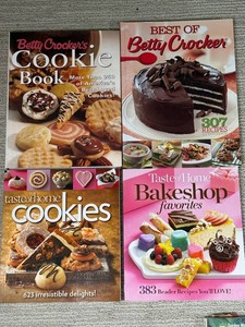 4 Betty Crocker, Taste of Home Cookie Cookbooks Mixed Lot