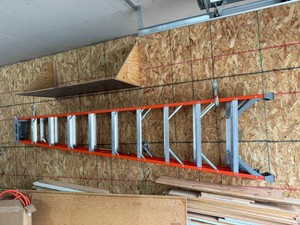 Keller Extra Heavy Duty 300# Load Capacity 10 Fiberglass Ladder