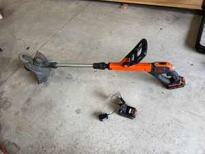 Black & Decker 20V Weed Trimmer with Charger & 2 Batteries