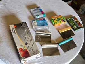 Ekco 5 Piece Nylon Tool Set, Scraper Tools, and Kitchen Accessories