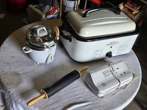 Aroma Roaster Oven and Rice Cooker, Vacuum Sealer, and Rolling Pin