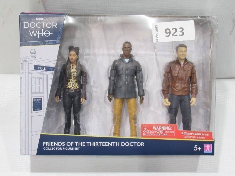 NEW Doctor Who Friends Of The Thirteenth Doctor Collection Action Figure Set -KhanSinclairOBrien