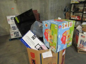 Pallet of Store Overstock and Ecommerce Product and Returns