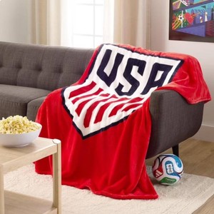 NEW Licensed FIFA World Cup Silk Touch Throw, 60 x 70 - USMNT Logo