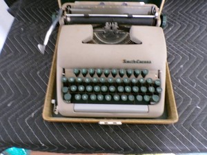 Vintage Smith Corona Sterling Portable Typewriter in case
