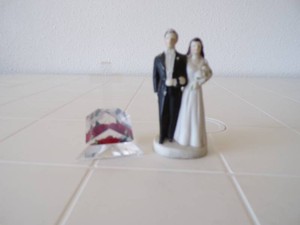 1950s Wedding Cake Bride & Groom & Bircraft Cross wRose Hand Carved