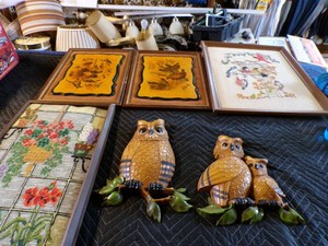 Lot of 6 Wall Pictures and Owls