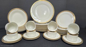 Ll-FR - China Dinnerware Set Cuisine Tableware Command Performance Gold 8 Place Settings