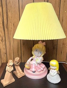 LL-BR - Childs Lamp, Bank & Figurines Estate Mixed Lot