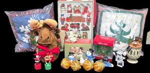 LL-BR - Holiday Decor Mixed Lot Motion Moose, Holly Lane Night Light & Pillows