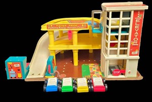 LL-BR - Vintage Fisher-Price Parking Ramp Service Center Playset With 4 Cars