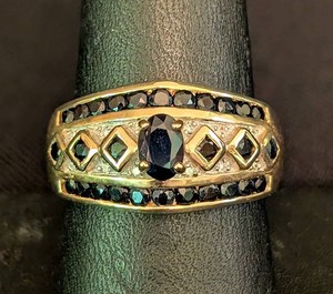 DR - Black Stone Ring 14K Yellow Gold Size 8